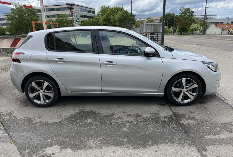 Peugeot 308 1.6 BLUE HDI 