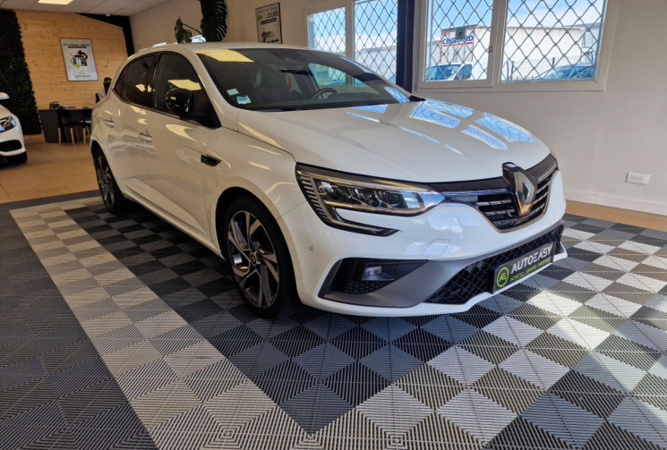 Renault Megane IV PHASE 2 HATCHBACK 1.5 BLUE DCI 115 / RS LINE 