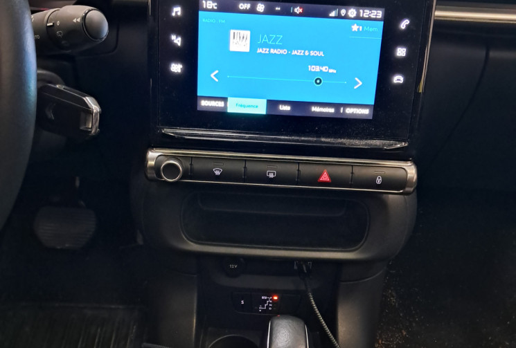 Citroën C3 III 1.2 PureTech 110 Shine EAT6 - TOIT PANO SIEGES CHAUF - SUIVI ENTRETIEN - DISTRI OK 