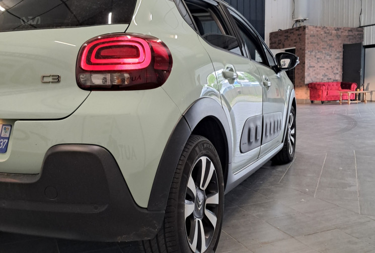 Citroën C3 III 1.2 PureTech 110 Shine EAT6 - TOIT PANO SIEGES CHAUF - SUIVI ENTRETIEN - DISTRI OK 