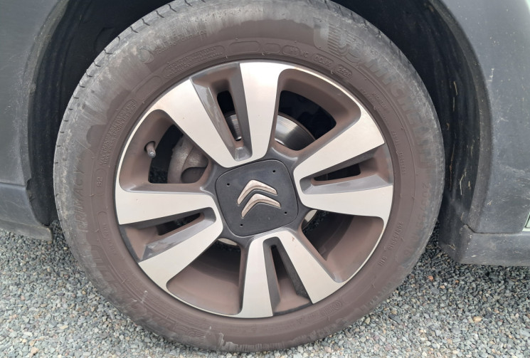 Citroën C3 III 1.2 PureTech 110 Shine EAT6 - TOIT PANO SIEGES CHAUF - SUIVI ENTRETIEN - DISTRI OK 