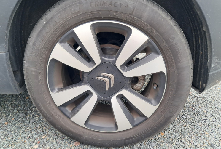 Citroën C3 III 1.2 PureTech 110 Shine EAT6 - TOIT PANO SIEGES CHAUF - SUIVI ENTRETIEN - DISTRI OK 