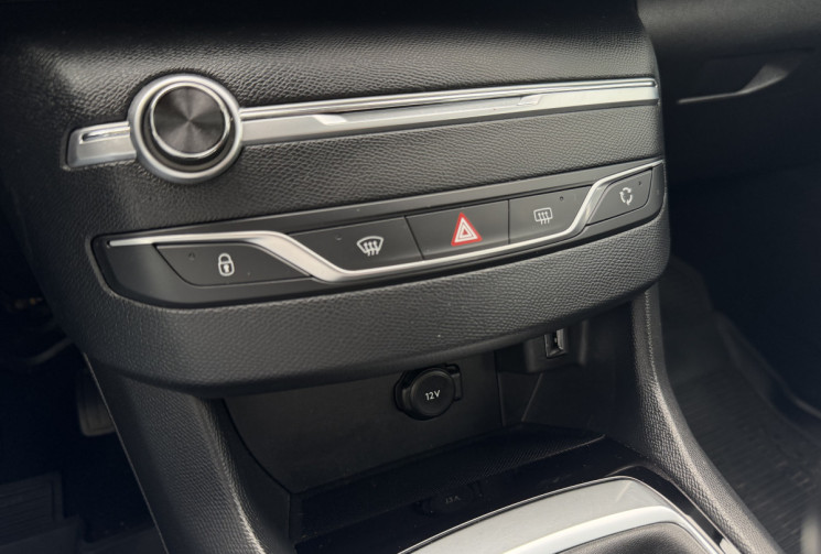 Peugeot 308 1.5 BLUEHDI PACK PREMIUM 130 BVM6
