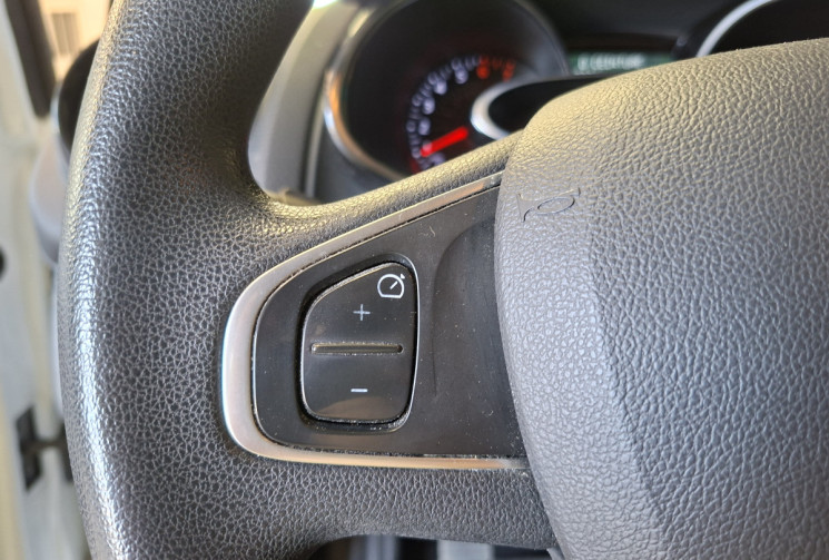 Renault Clio 0.9 TCE 75 ENERGY TREND / ENTRETIEN A JOUR
