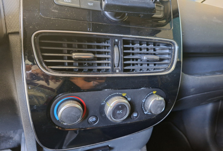 Renault Clio 0.9 TCE 75 ENERGY TREND / ENTRETIEN A JOUR