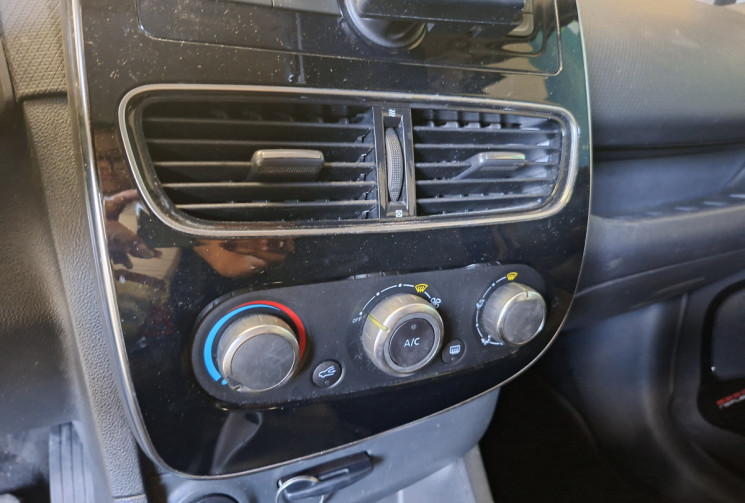 Renault Clio 0.9 TCE 75 ENERGY TREND / ENTRETIEN A JOUR