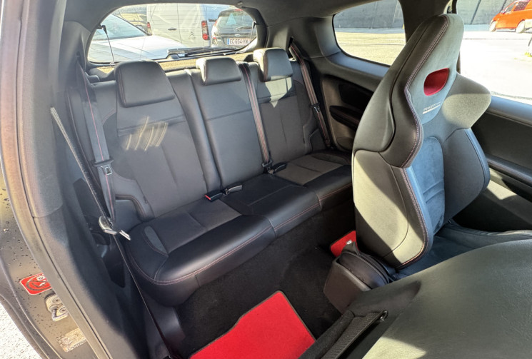 Peugeot 208 GTI 200 CV BY SPORT bi couleur