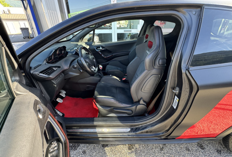 Peugeot 208 GTI 200 CV BY SPORT bi couleur