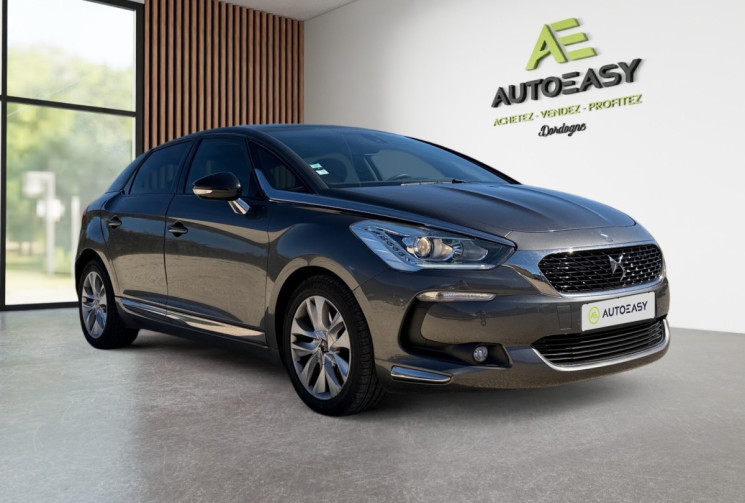 DS DS5 2.0 BLUEHDI EAT6 SO CHIC / SUIVI A JOUR / CARPLAY / TOIT PANO