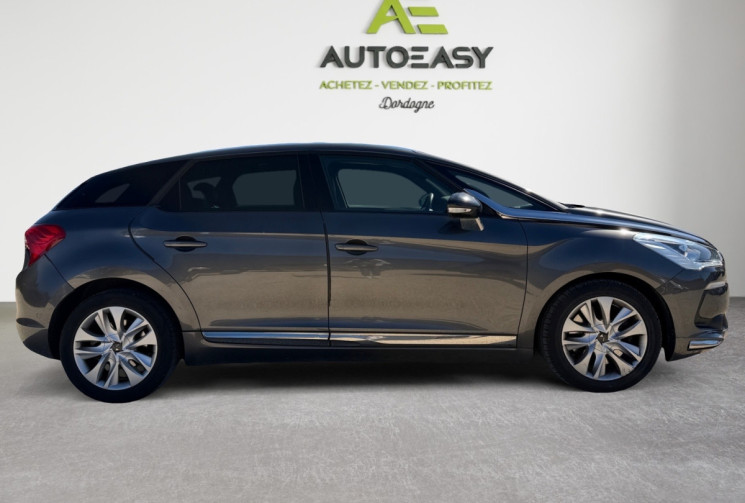 DS DS5 2.0 BLUEHDI EAT6 SO CHIC / SUIVI A JOUR / CARPLAY / TOIT PANO