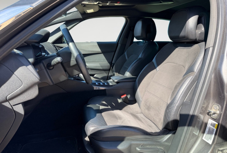 DS DS5 2.0 BLUEHDI EAT6 SO CHIC / SUIVI A JOUR / CARPLAY / TOIT PANO