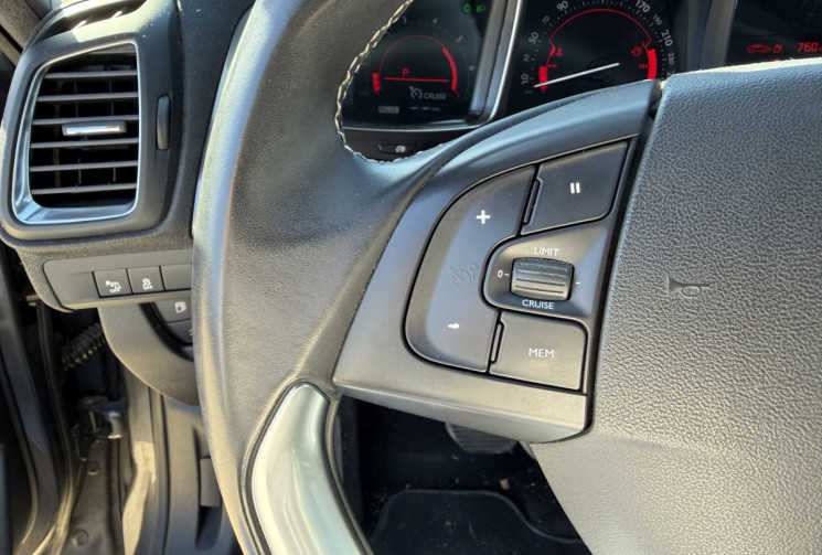 DS DS5 2.0 BLUEHDI EAT6 SO CHIC / SUIVI A JOUR / CARPLAY / TOIT PANO
