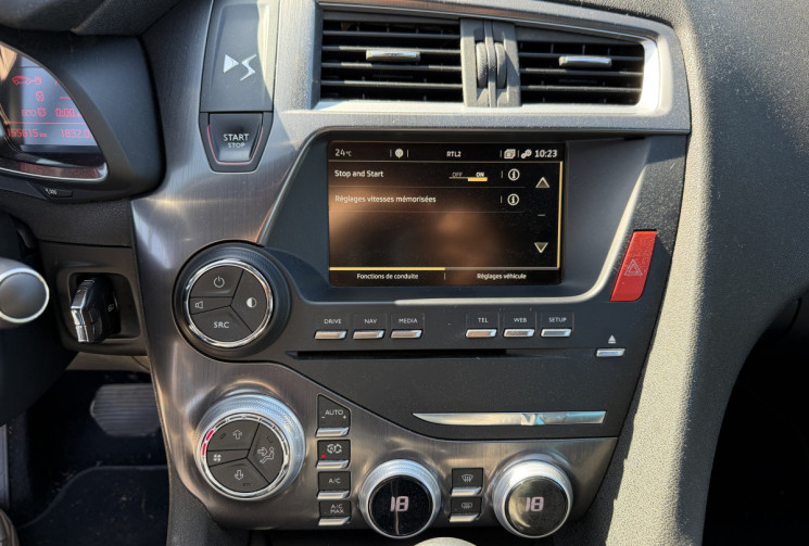 DS DS5 2.0 BLUEHDI EAT6 SO CHIC / SUIVI A JOUR / CARPLAY / TOIT PANO