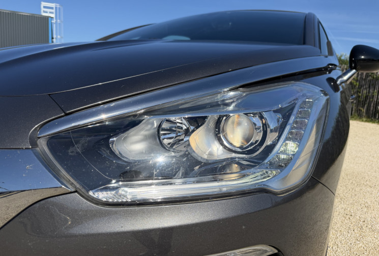DS DS5 2.0 BLUEHDI EAT6 SO CHIC / SUIVI A JOUR / CARPLAY / TOIT PANO