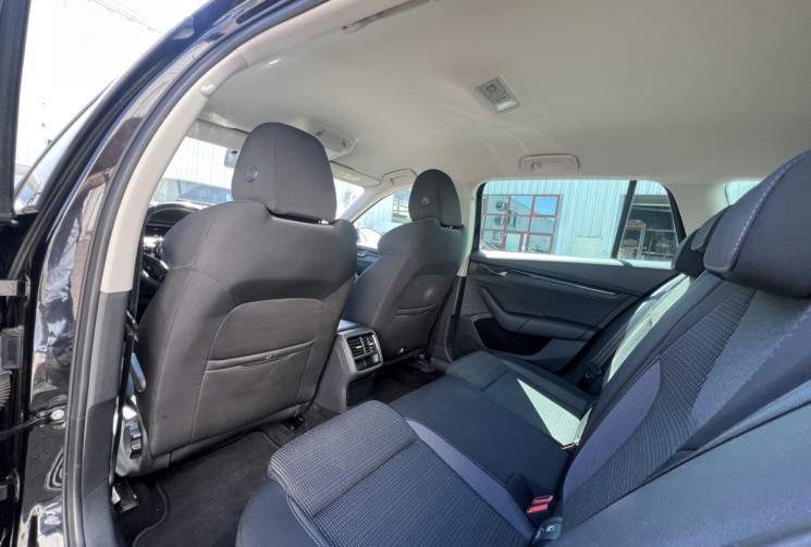 Skoda Octavia Combi 2.0 TDI DSG7 150 cv * Caméra * ACC * Carplay  Sans fil * Nouvelle Phase