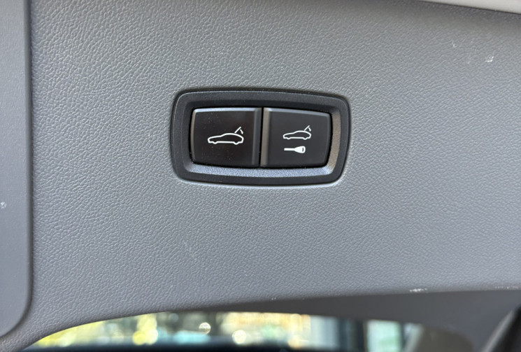 Porsche CAYENNE COUPE E-Hybrid V6 462cv /Bose/ Toit Pano/Camera/Attelage/DVD/Français/1e main