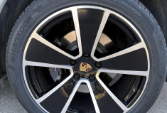 Porsche CAYENNE COUPE E-Hybrid V6 462cv /Bose/ Toit Pano/Camera/Attelage/DVD/Français/1e main
