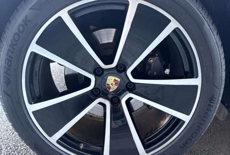 Porsche CAYENNE COUPE E-Hybrid V6 462cv /Bose/ Toit Pano/Camera/Attelage/DVD/Français/1e main