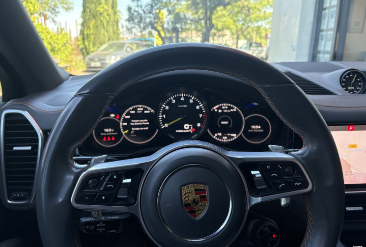 Porsche CAYENNE COUPE E-Hybrid V6 462cv /Bose/ Toit Pano/Camera/Attelage/DVD/Français/1e main