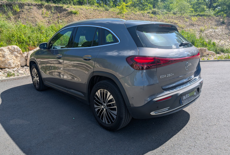 Mercedes EQA 250+ 190 cv edition / attelage / Gar const 02/2027