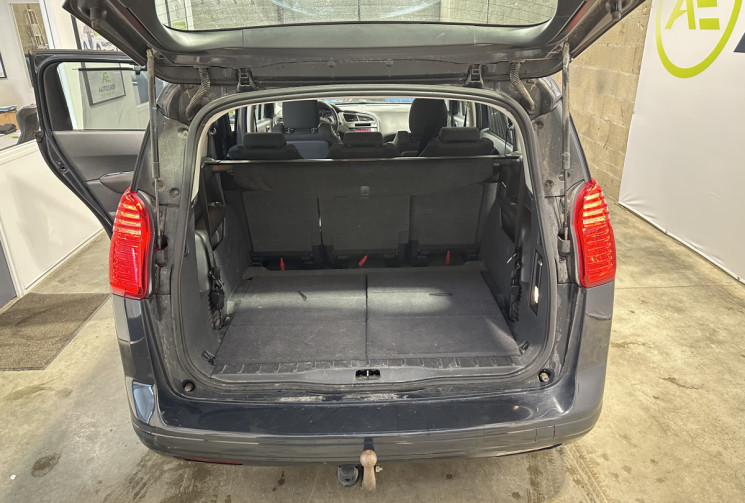 Peugeot 5008 1.6 HDI 110 ch 7 places