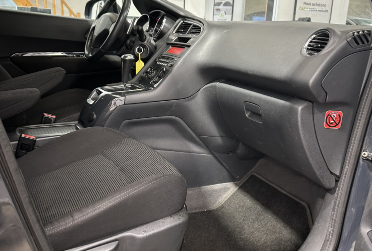 Peugeot 5008 1.6 HDI 110 ch 7 places