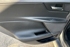 Jaguar XE 2.0 180 R-SPORT Boite auto