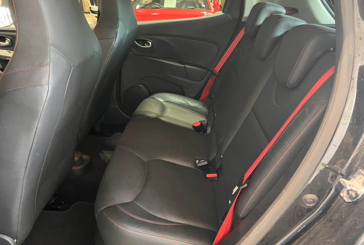 Renault Clio RS TROPHY 1.6 220 CH EDC6