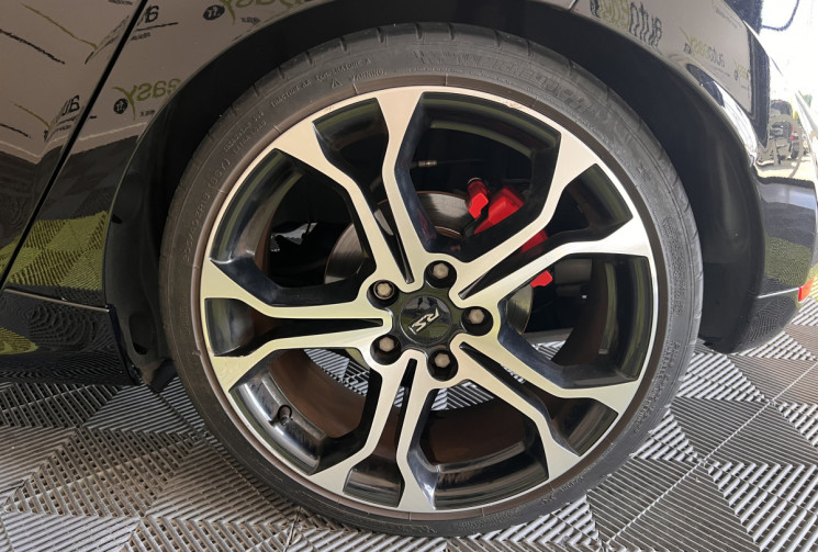 Renault Clio RS TROPHY 1.6 220 CH EDC6