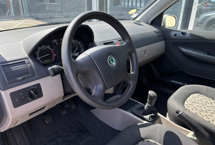 Skoda Fabia 1.2 65 CV CLIM / BLUETOOH / REVISÉE / CT OK / GARANTIE