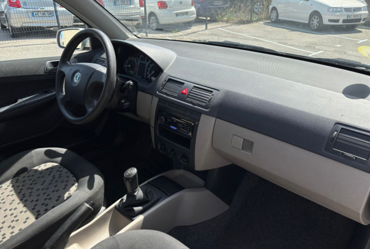 Skoda Fabia 1.2 65 CV CLIM / BLUETOOH / REVISÉE / CT OK / GARANTIE
