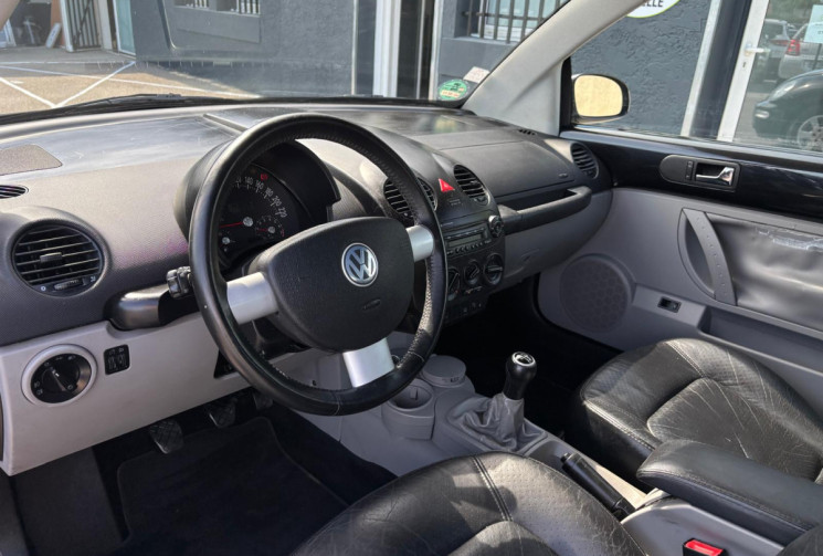 Volkswagen New Beetle CABRIOLET 2.0 116 CV CARAT