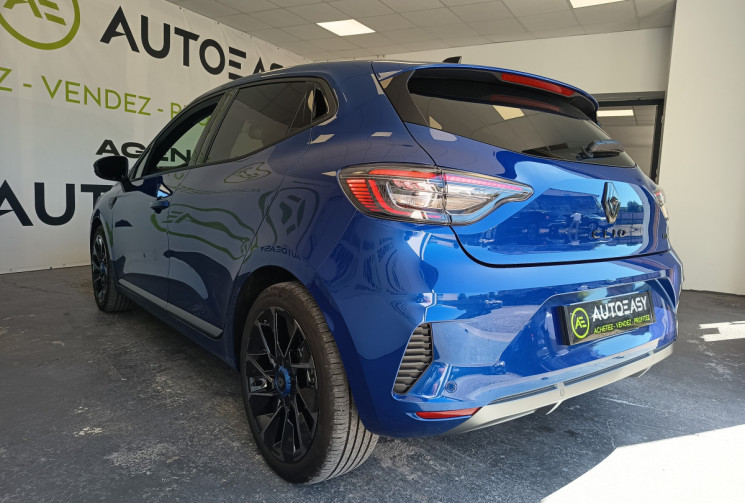 Renault CLIO V 1.6 E-Tech 145 CV FULL HYBRID FINTION ESPRIT ALPINE ETAT NEUF GARANTIE CONSTRUCTEUR 1