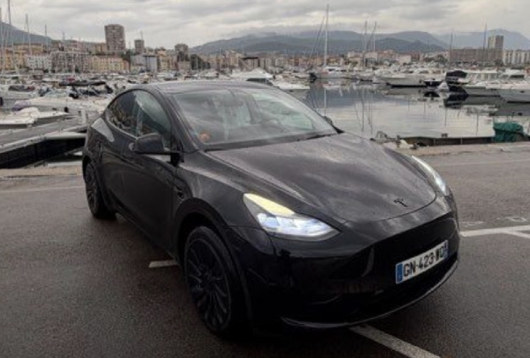 Tesla Model Y SR+ PROPULSION 275 CH