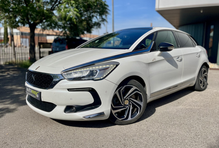 DS DS5 2.0 Hybrid HDI 200cv 4x4 ETG6 Édition limitée « 60 Citroen 1955 »