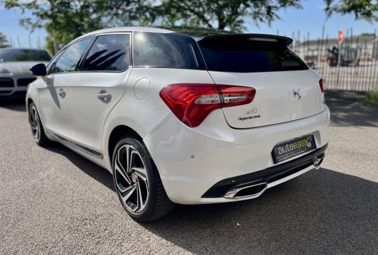 DS DS5 2.0 Hybrid HDI 200cv 4x4 ETG6 Édition limitée « 60 Citroen 1955 »
