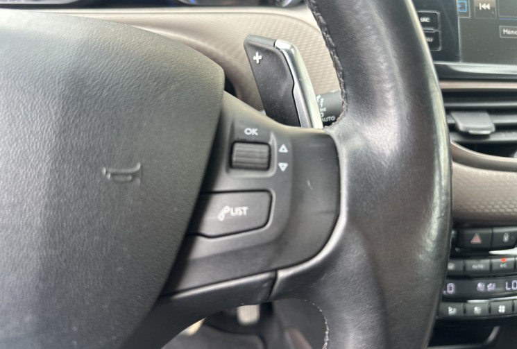 Peugeot 2008 1.2 VTI 82 CH  BOITE AUTOMATIQUE ALLURE