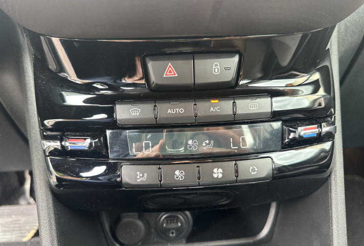 Peugeot 2008 1.2 VTI 82 CH  BOITE AUTOMATIQUE ALLURE