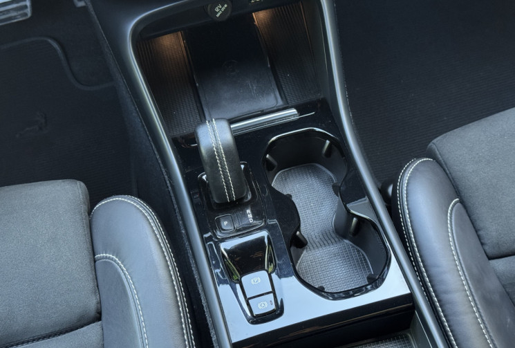 Volvo XC40 R-Design T5 Recharge 180 + 82ch DCT7 / Camera 360° / Carplay / Entretien complet