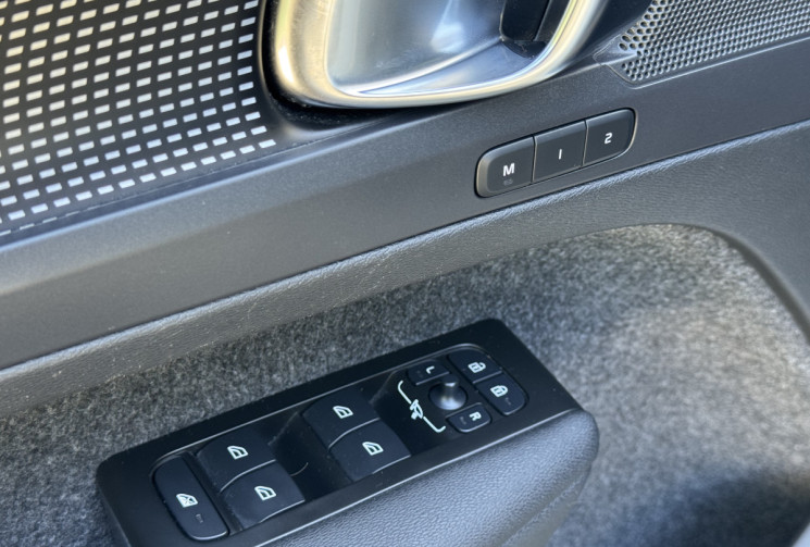 Volvo XC40 R-Design T5 Recharge 180 + 82ch DCT7 / Camera 360° / Carplay / Entretien complet