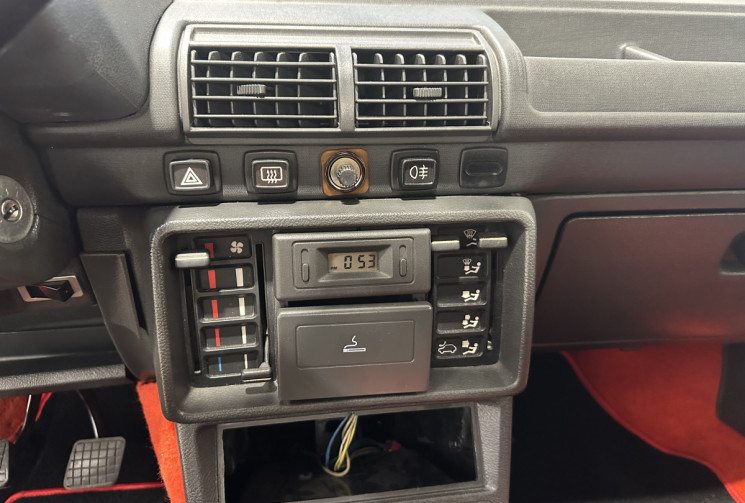 Peugeot 205 GTI 1.6 105 ch BVM5 ENTIEREMENT RESTAUREE