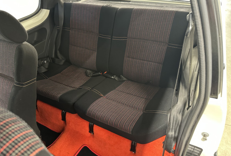 Peugeot 205 GTI 1.6 105 ch BVM5 ENTIEREMENT RESTAUREE
