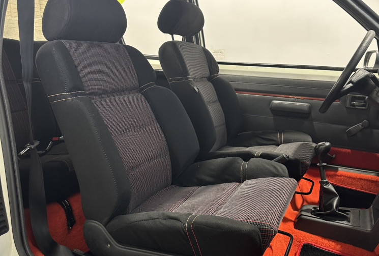 Peugeot 205 GTI 1.6 105 ch BVM5 ENTIEREMENT RESTAUREE
