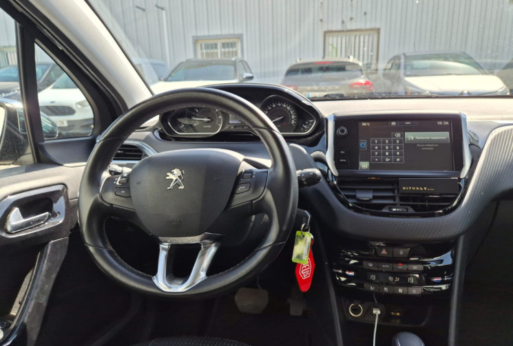 Peugeot 208 1L2 110CV * BOITE AUTOMATIQUE * NOUVELLE DISTRIBUTION * 