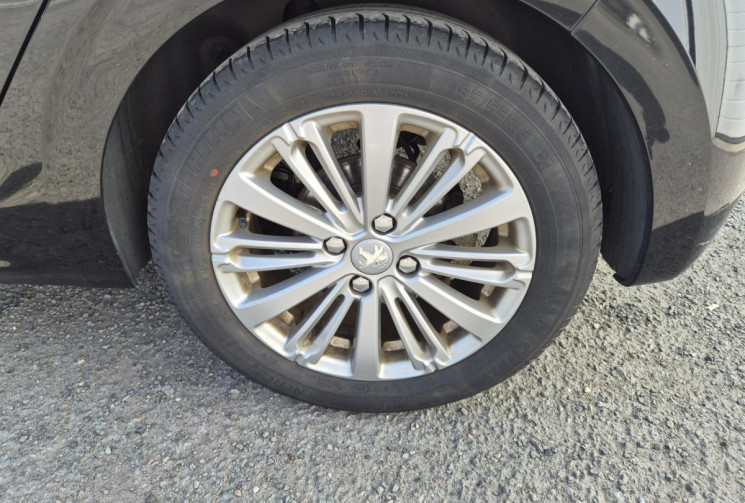 Peugeot 308 1L2 110CV * BOITE AUTOMATIQUE * NOUVELLE DISTRIBUTION * 