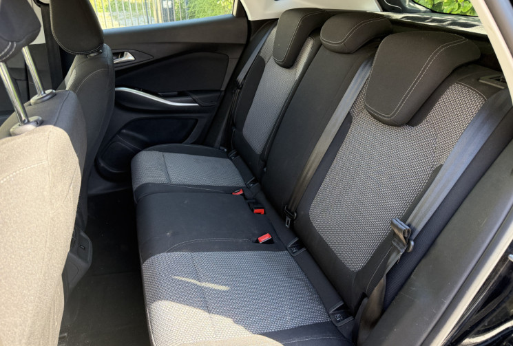 Opel Grandland X 1.5 D 130ch Elegance Business / 1 EREMAIN / FULL SUIVI OPEL / TVA RECUPERABLE