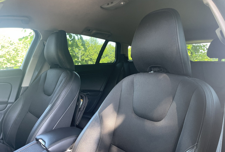 Volvo V60 1.5Ti MOMENTUM GEARTRONIC T3 152 / BOITE AUTO