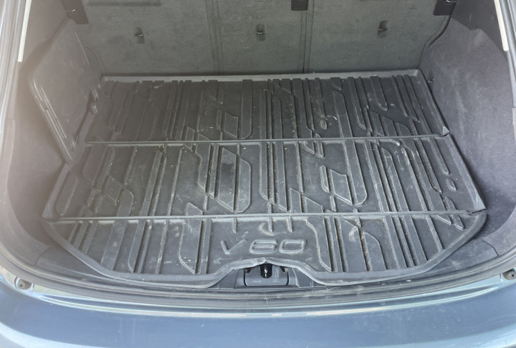 Volvo V60 1.5Ti MOMENTUM GEARTRONIC T3 152 / BOITE AUTO