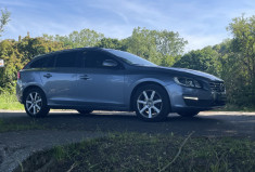 Volvo V60 1.5Ti MOMENTUM GEARTRONIC T3 152 / BOITE AUTO