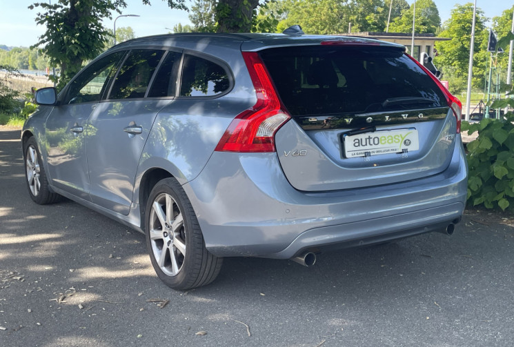 Volvo V60 1.5Ti MOMENTUM GEARTRONIC T3 152 / BOITE AUTO
